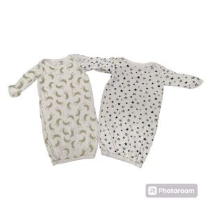 Yoga Sprout Gowns SET of 2 100% Cotton Moons & Stars Infant Size 0-6 Months